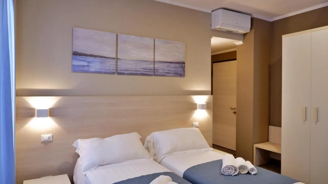 Pianomare Riviera Apartments And Rooms Imperia Aparthotel