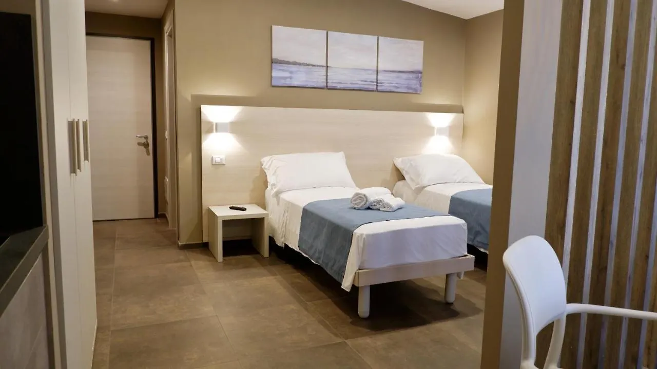 Pianomare Riviera Apartments And Rooms Imperia 0*,