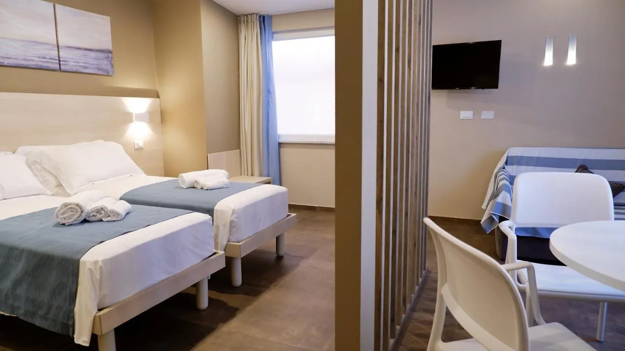 Pianomare Riviera Apartments And Rooms Imperia