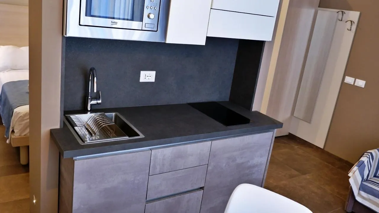Pianomare Riviera Apartments And Rooms Imperia 0*,  Italy
